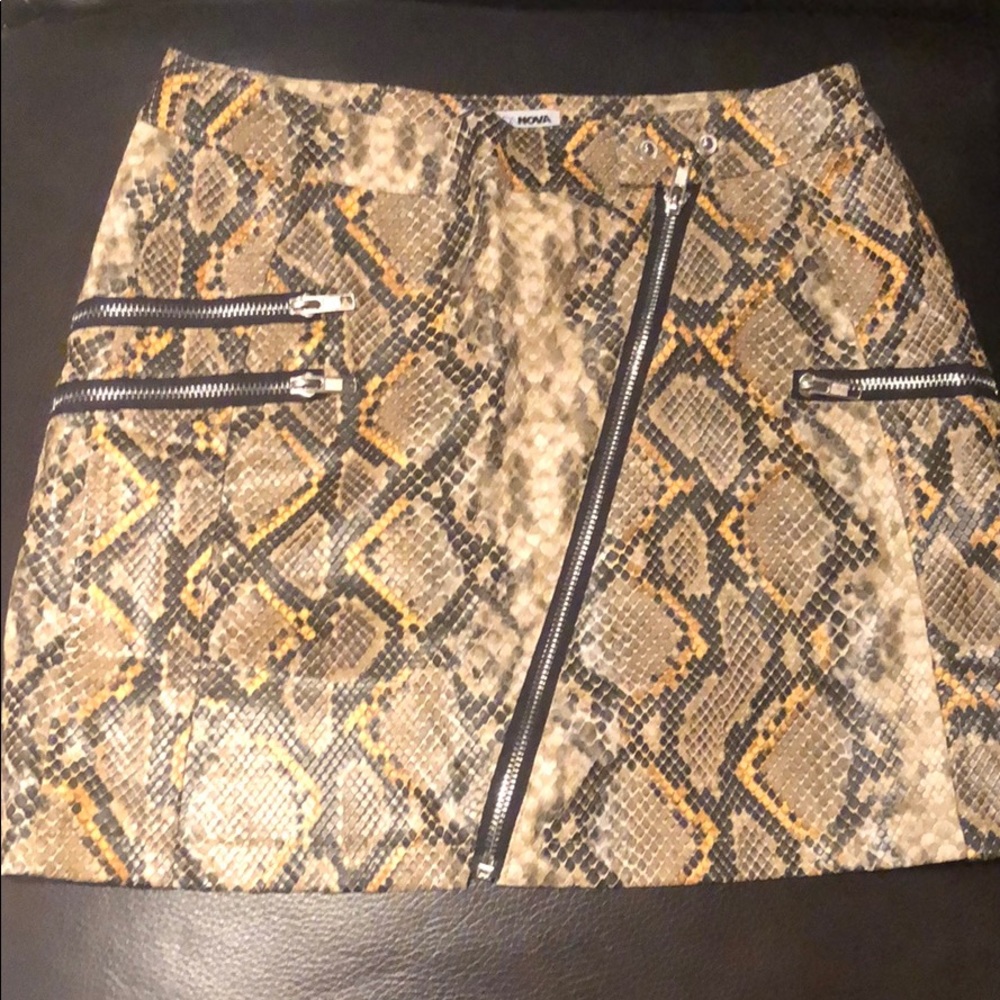 Yellow leather skirt